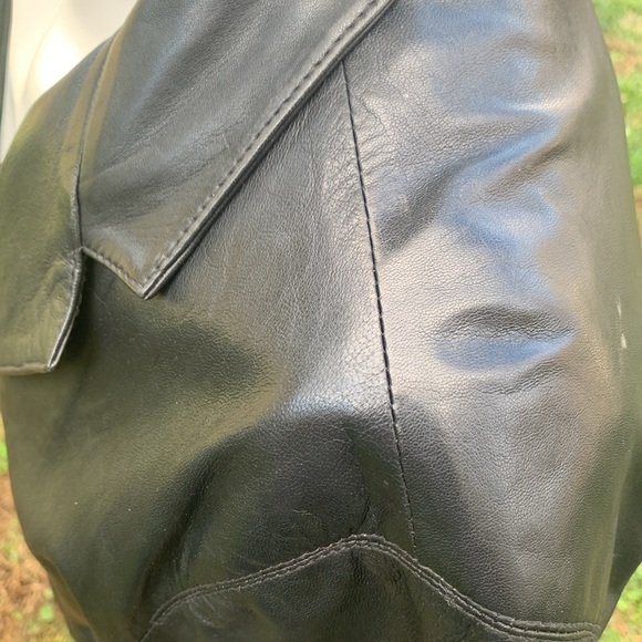 Leather jacket - Picture 5 of 12